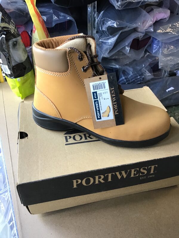 Ladies port west safety boot size 7 NEW