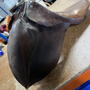 Triumph 16’ saddle