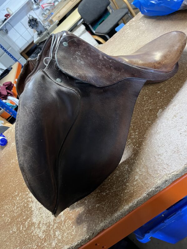 Triumph 16’ saddle