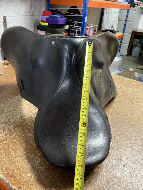 Black 16” saddle - Image 2