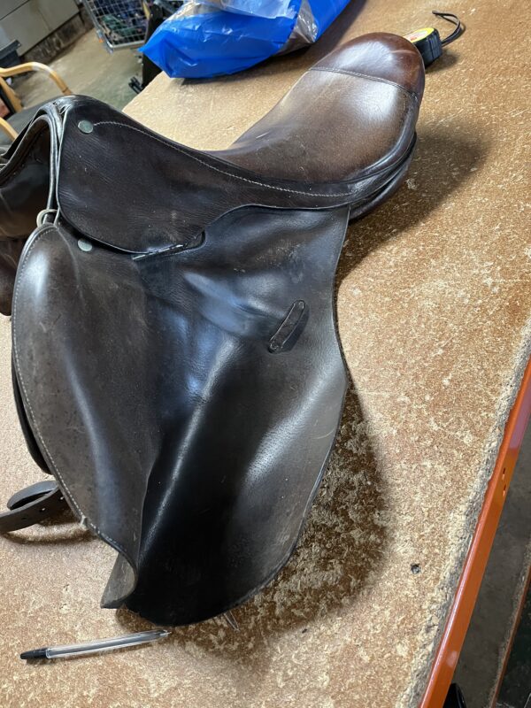 17” old saddle