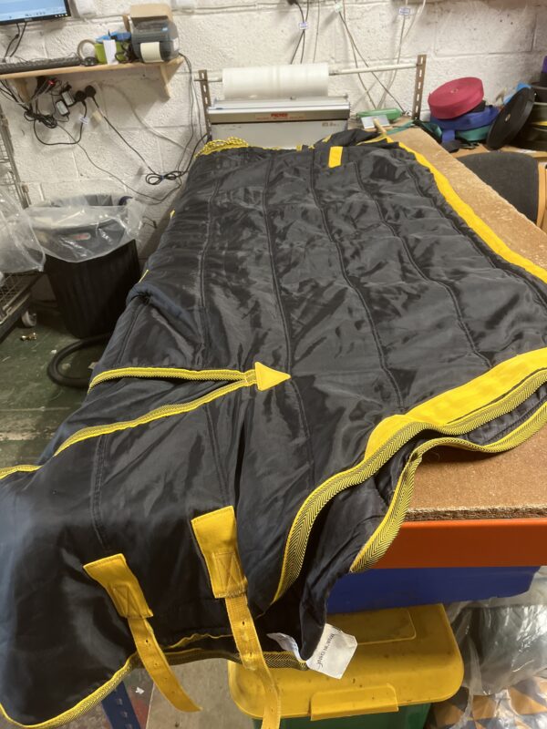 6’9 standard stable rug