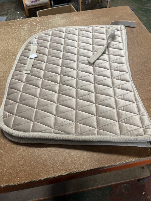 Beige full saddle pad