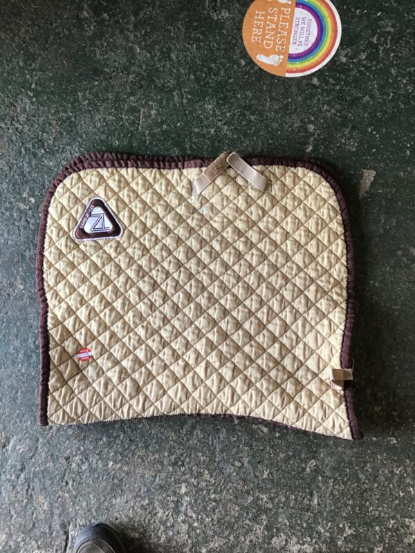 Saddle pad L
