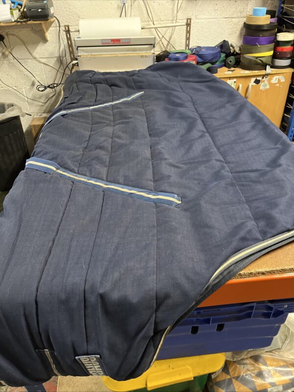 7’ standard stable rug
