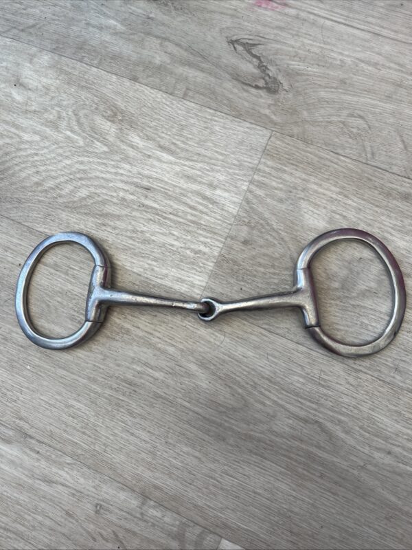 5 1/2” jointed eggbutt snaffle