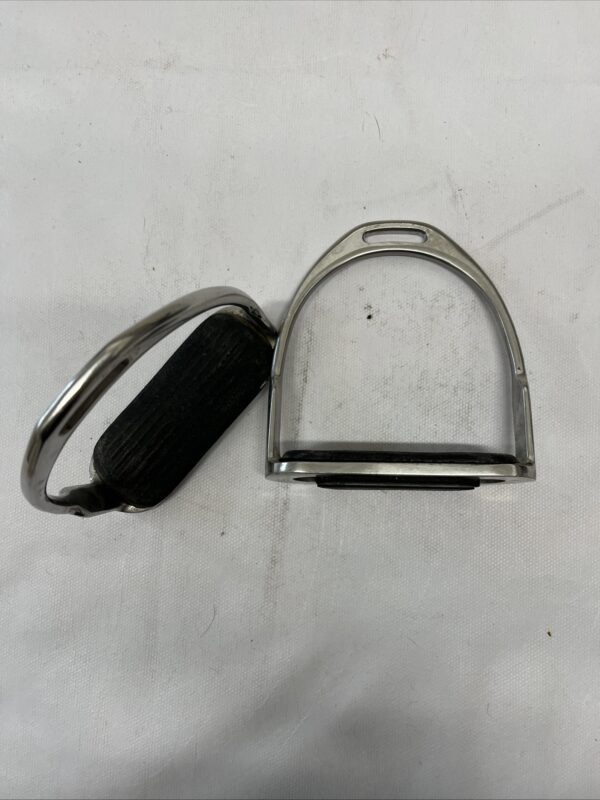 4 3/4” stirrup irons
