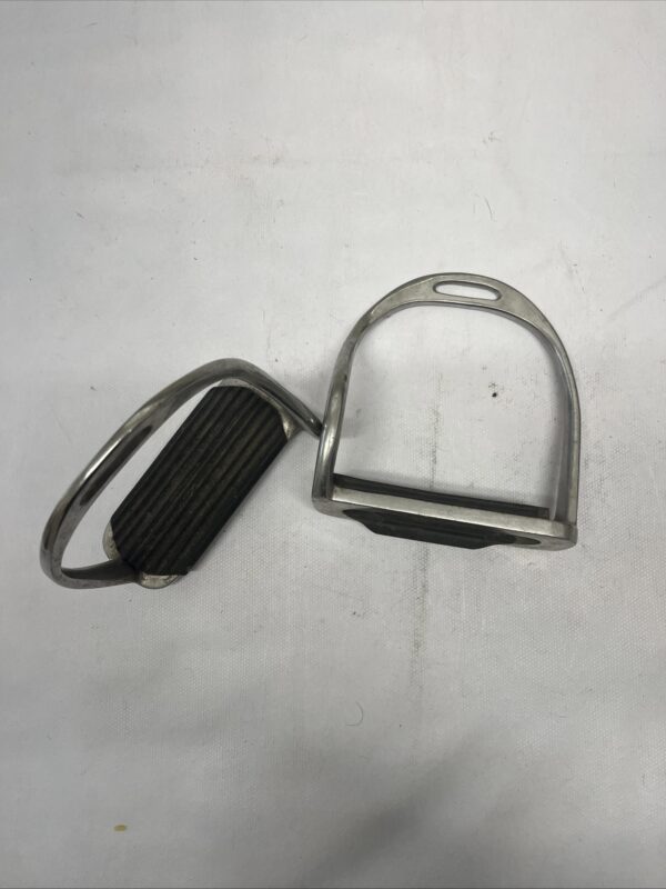 4 1/2” bent leg stirrups