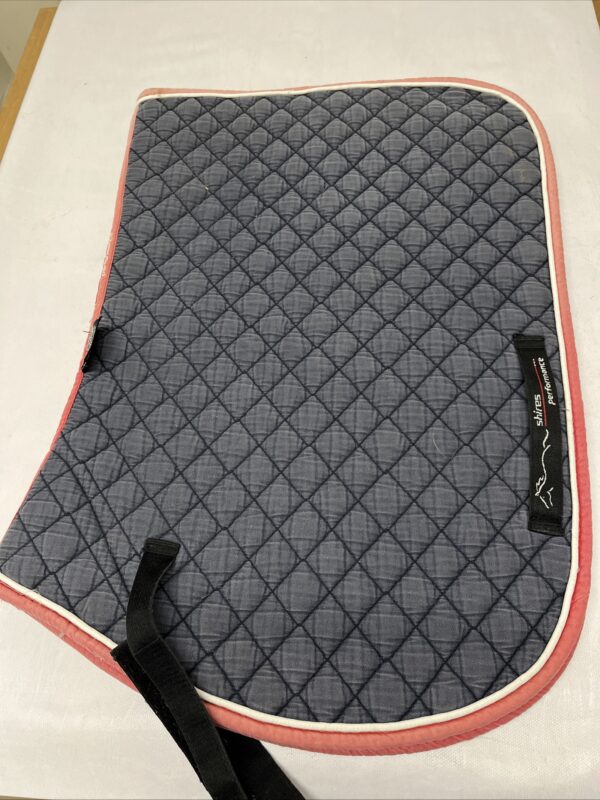 Large shires saddle pad