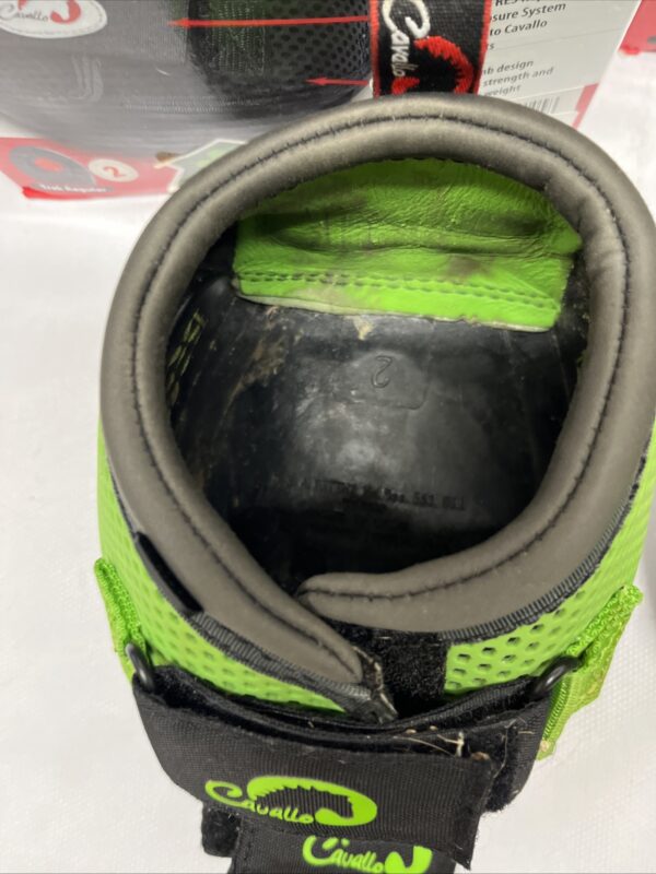 Size 2 cavallo hoof boots - Image 3