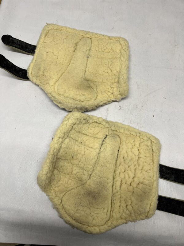 Cob sheepskin lined brushing boots - Image 3
