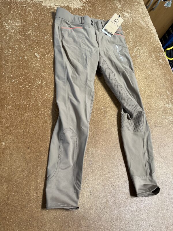 30 short breeches