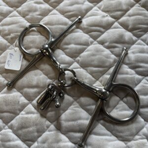 4 1/5” hanging cheek snaffle with keys
