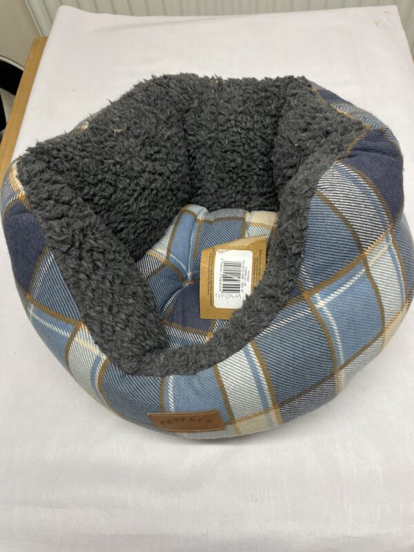 18” fatface fleece dog bed