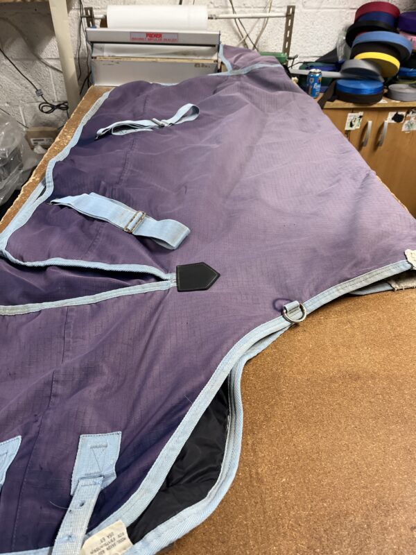 5,9 medium weight turnout rug