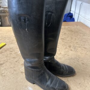 Long boots size 4