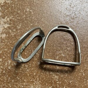 4” stirrup irons