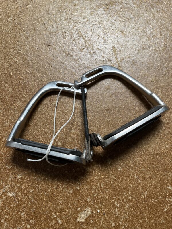 4’ safety stirrups