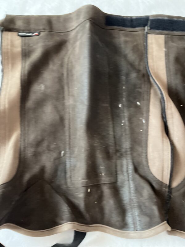 Brown adult chaps - Image 3