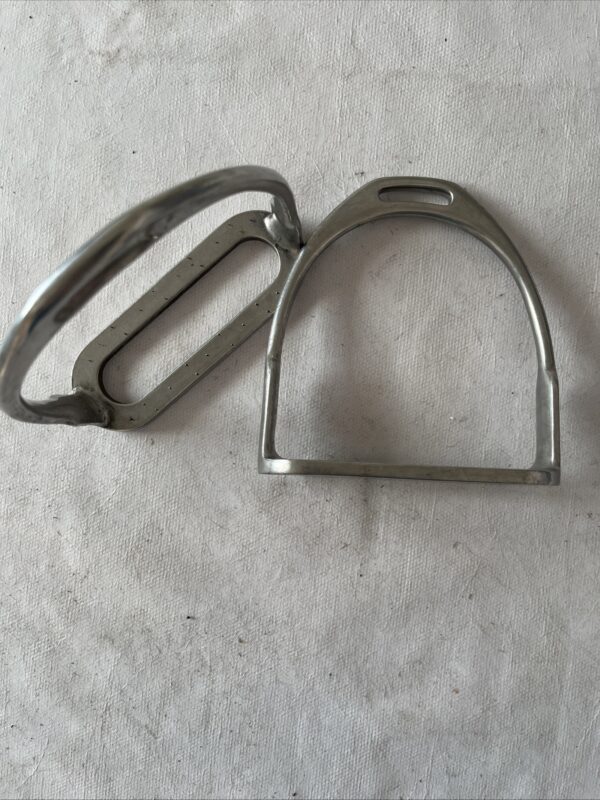 4 3/4” stirrup irons