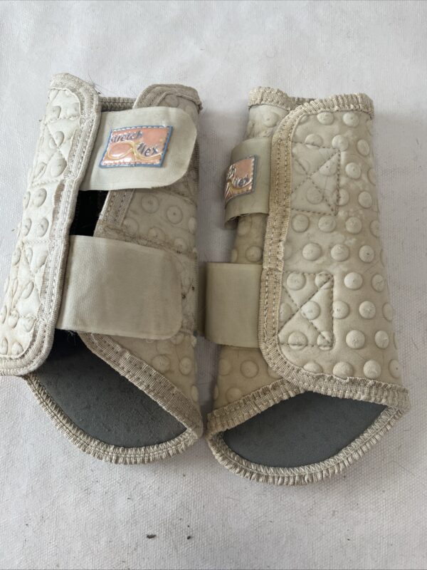 Medium exercise boots