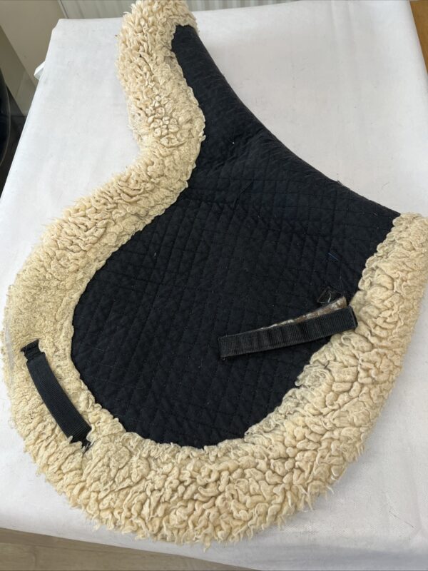 Full black and sheepskin numnah - Image 5