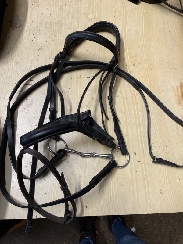Full black Jeffries bridle