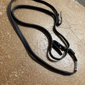 48” Black rubber reins