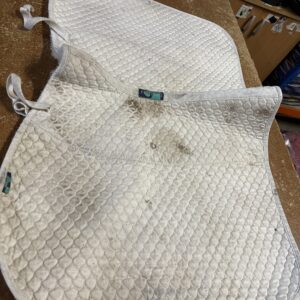 Xl white nuumed saddle pad