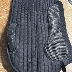Medium shires black non slip saddle pad
