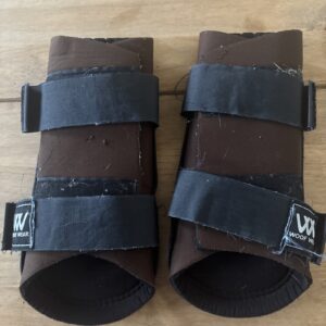 Full brown and black woof wear brushing boots