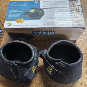 Size 3 Delta hoof boot pair